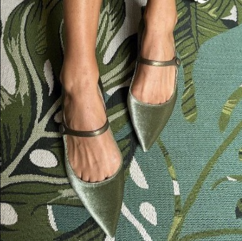 ELEGANT BALLET FLATS WITH STRAP