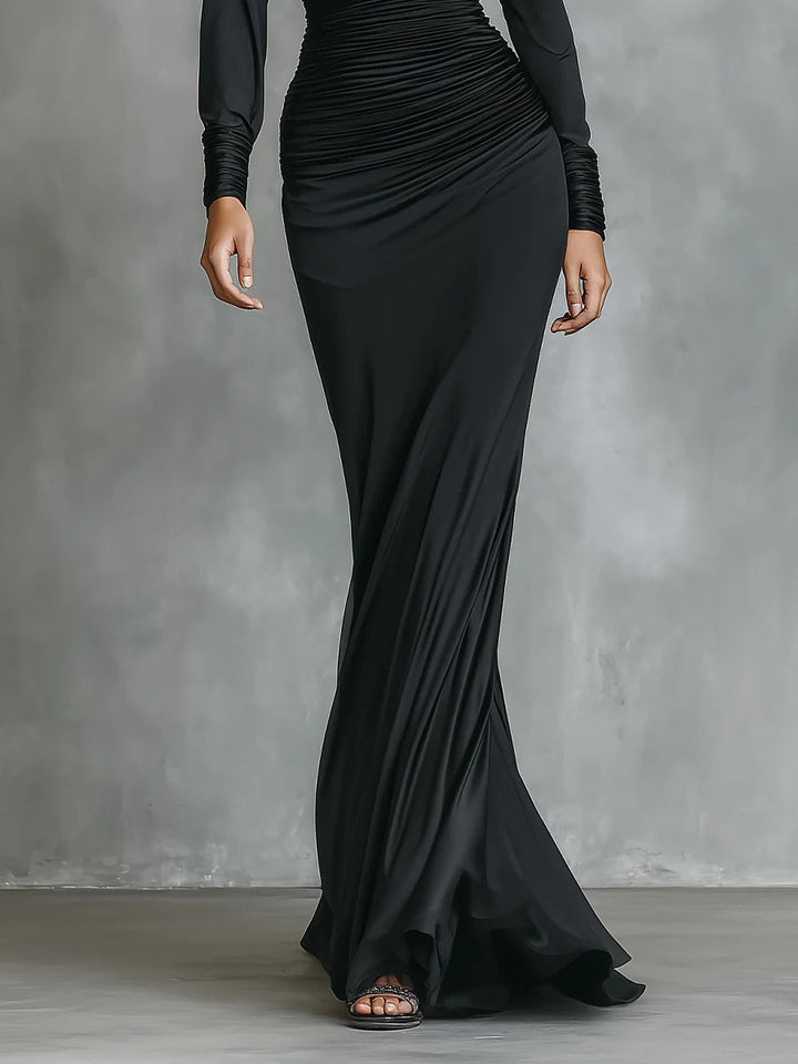 Célina™ | Vestido maxi satinado de un solo hombro en negro