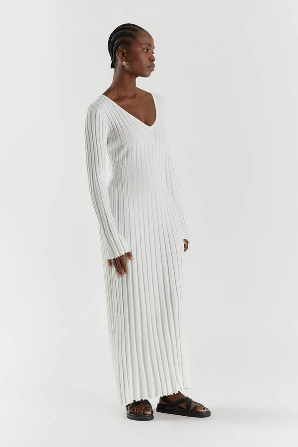 Dianara™ | V-neck knitted midi dress with sleeves (copy)