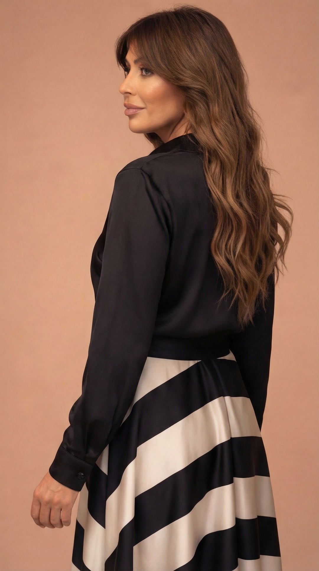 Nancy | Elegant Bow Detail