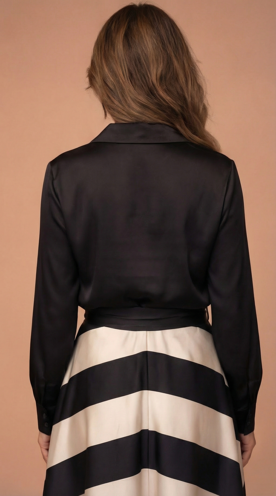 Nancy | Elegant Bow Detail