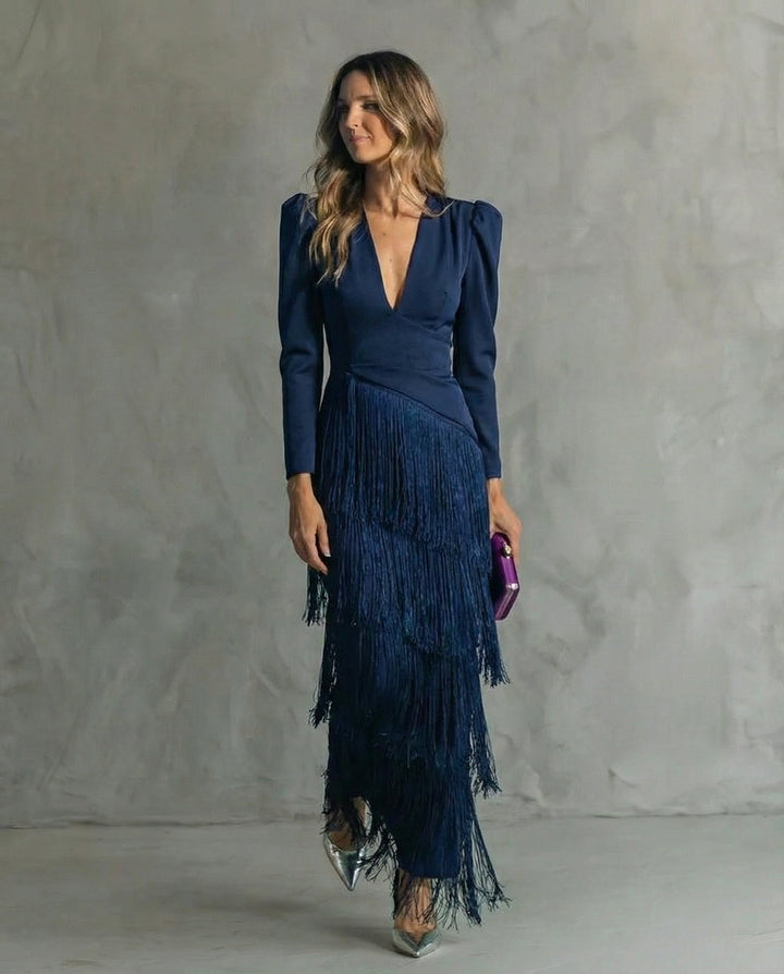 Clara  | Elegante vestido midi con mangas de flecos